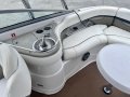 Four Winns Horizon 260 bowrider sports boat