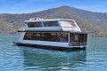 Suits Me Houseboat Holiday Home on Lake Eildon:Suits Me on Lake Eildon