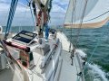 Bristol 38.8 -Adorable Bluewater Cruiser with Centreboard:Upgraded traveller track and Selden Rodkicker boom vang