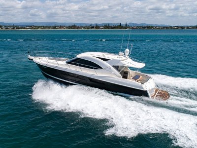Riviera 5000 Sport Yacht Series II