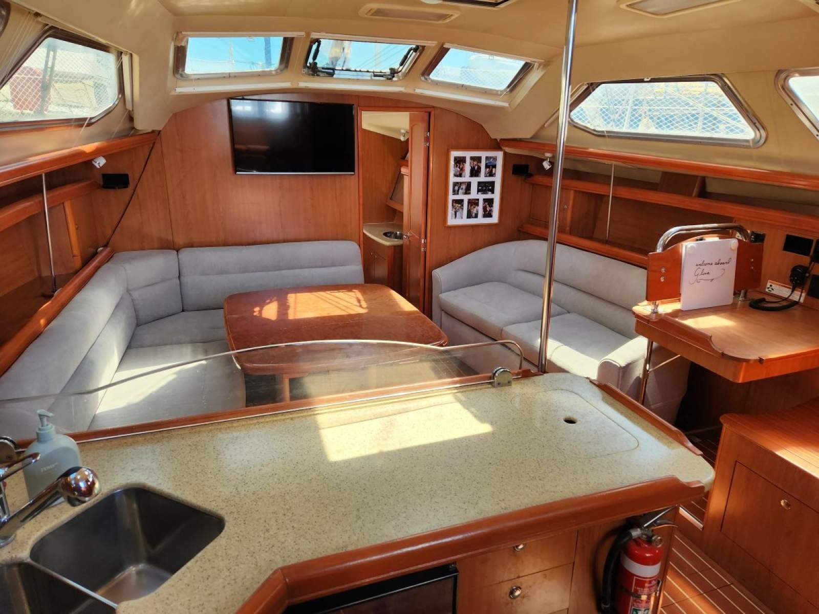Hunter 41 Deck Salon -Fresh antifoul and ready to sail