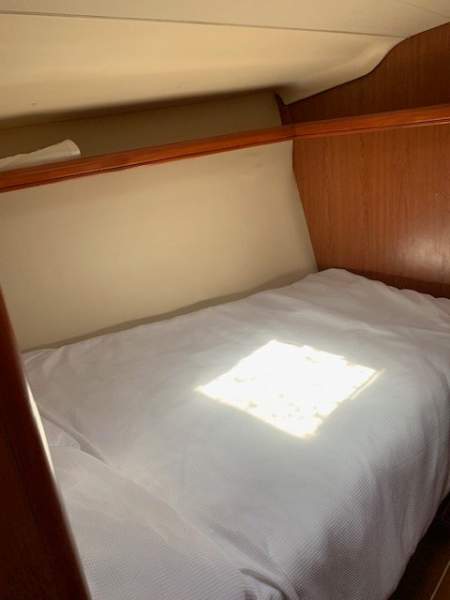 Hunter 41 Deck Salon -Fresh antifoul and ready to sail