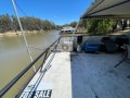 Your own sandy beach mooring on the Murray River