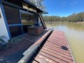 Your own sandy beach mooring on the Murray River