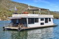 DRIFTER Houseboat Holiday Home on Lake Eildon:Drifter on Lake Eildon