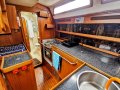 Moody 425 - Make your Bluewater Dream Come True!:Galley View Side