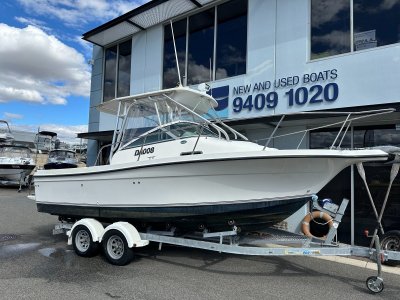 Trophy 2052 Walkaround with Mercruiser 220HP 4.2ltr fitted 2013