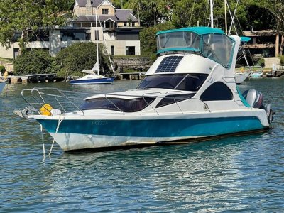 28 foot Boat with twin Saltwater 130 Yamahas Outbo