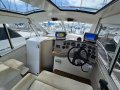 Carver 280 Express 2014 Motor and Leg.
