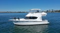 Riviera 3350 Flybridge