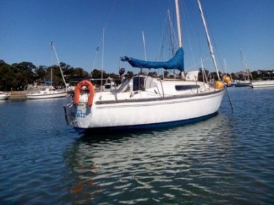 Triton 24 Triton Sloop, sails complete with 8 hp diesel