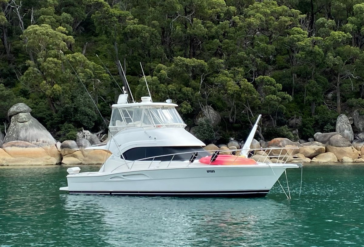 Riviera 40 Flybridge
