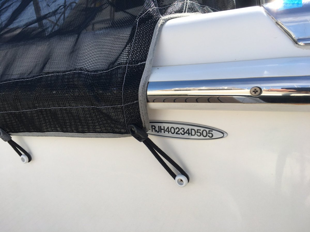 Reel Nauti Riviera 40 Flybridge Boat Brokers of Tasmania