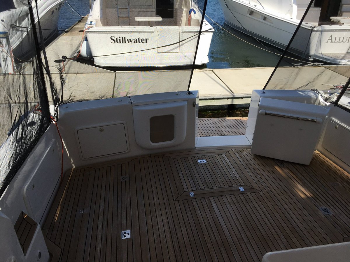 Reel Nauti Riviera 40 Flybridge Boat Brokers of Tasmania