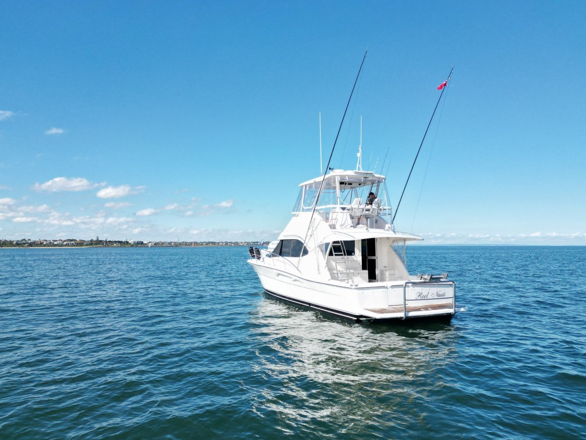 Reel Nauti Riviera 40 Flybridge Boat Brokers of Tasmania