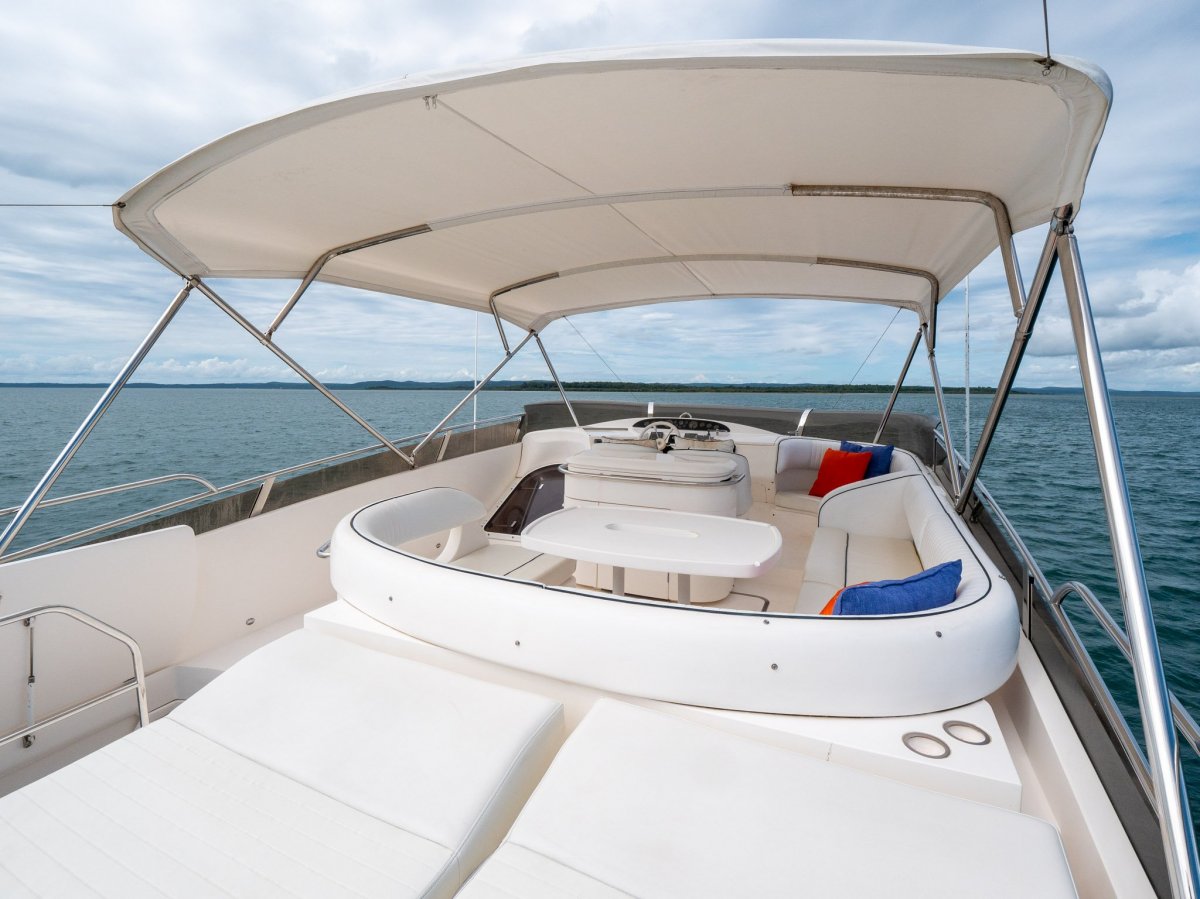 Princess P61 Flybridge