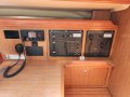 Hunter 41 Deck Salon - Spacious and modern cruiser / live aboard