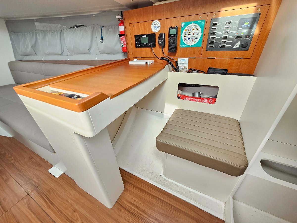 J Boats J/99 Racer/Cruiser