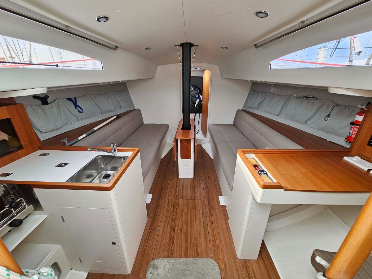 J Boats J/99 Racer/Cruiser