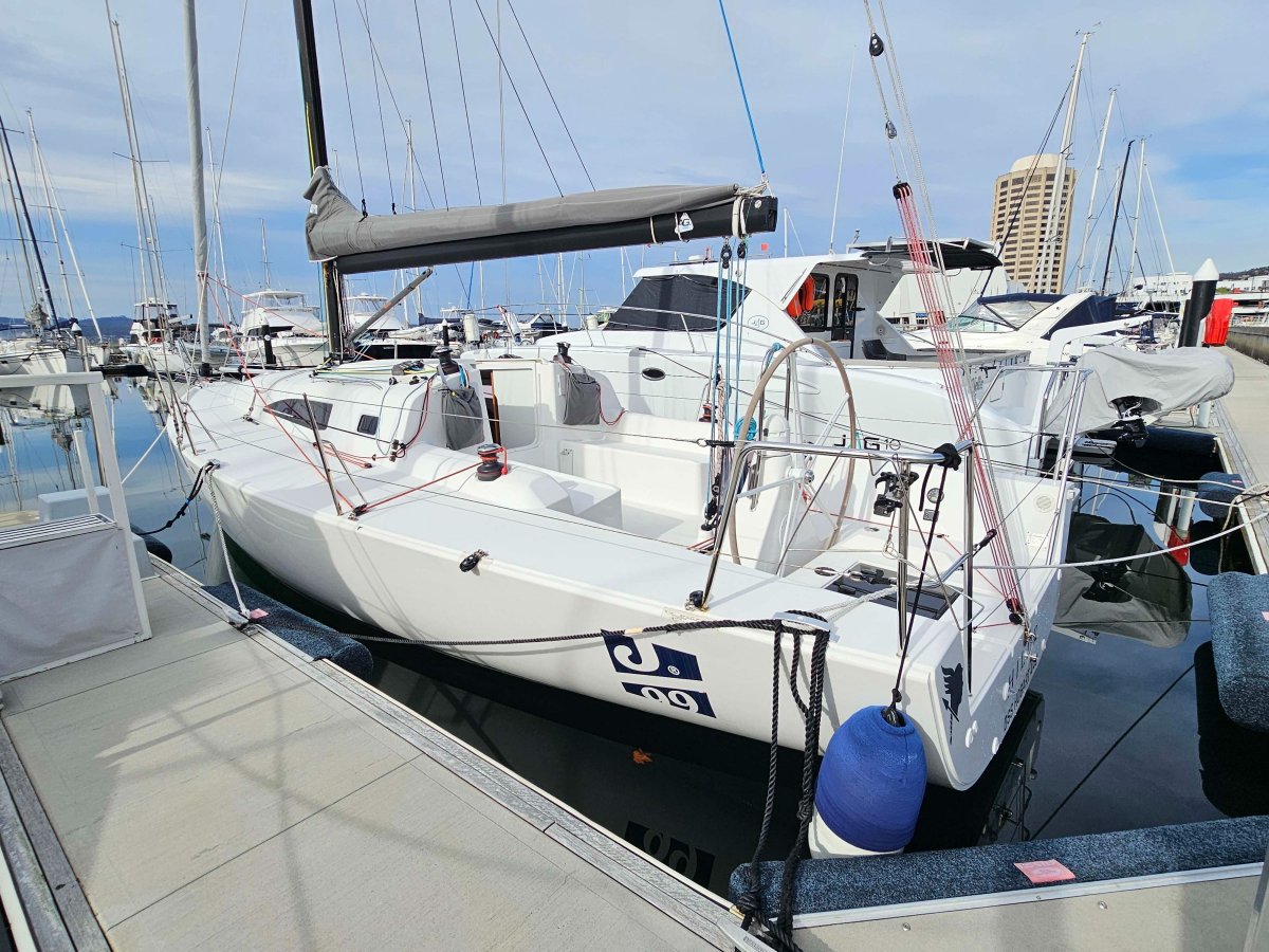 J Boats J/99 Racer/Cruiser