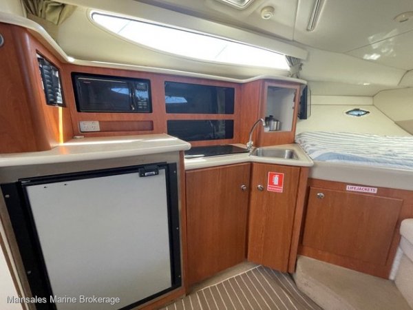 Bayliner 305
