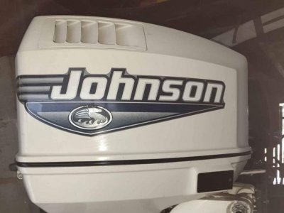 115hp JOHNSON OCEAN PRO OUTBOARD MOTOR WITH SPARE MID SECTION 2002-2004 mod