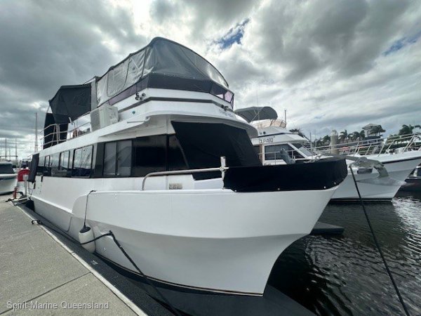 Nustar Catamaran