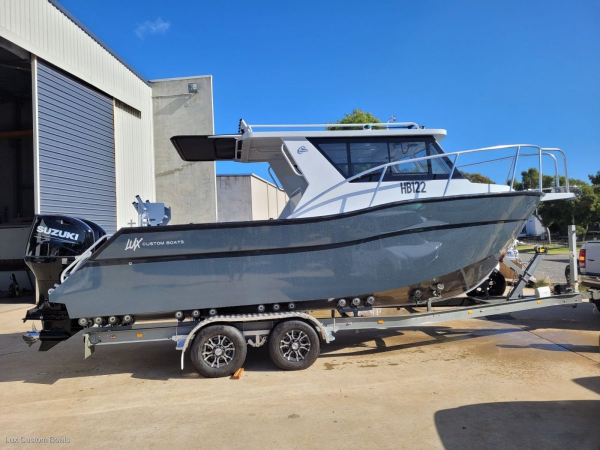 Lux Custom Boats 7700HT Absolutely all the extras