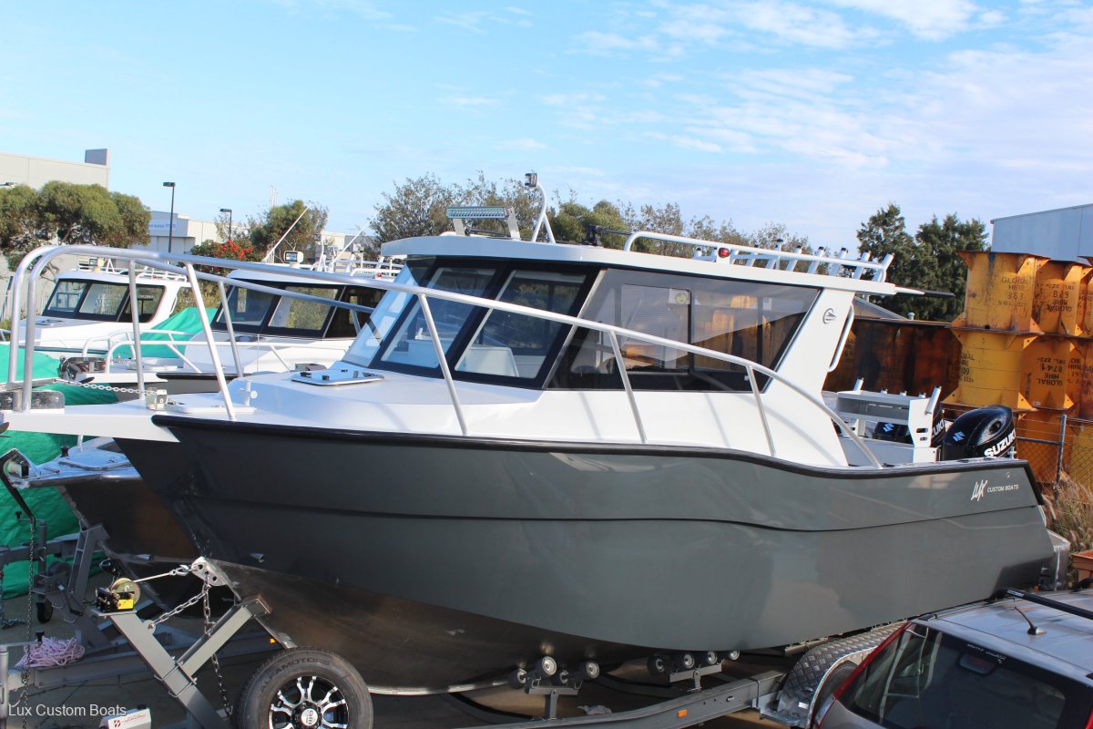 Lux Custom Boats 7700HT Absolutely all the extras