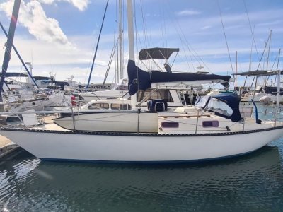 Phantom 32 Comfortable & Easy to Sail or Liveaboard