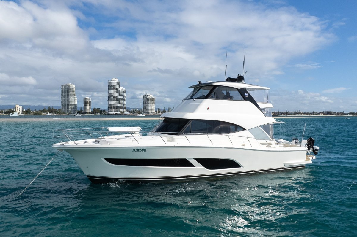 Riviera 50 Sports Motor Yacht