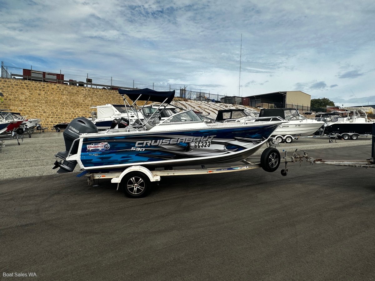 Quintrex 530 Cruiseabout 2015 model 115Hp Yamaha four stroke motor 127hrs