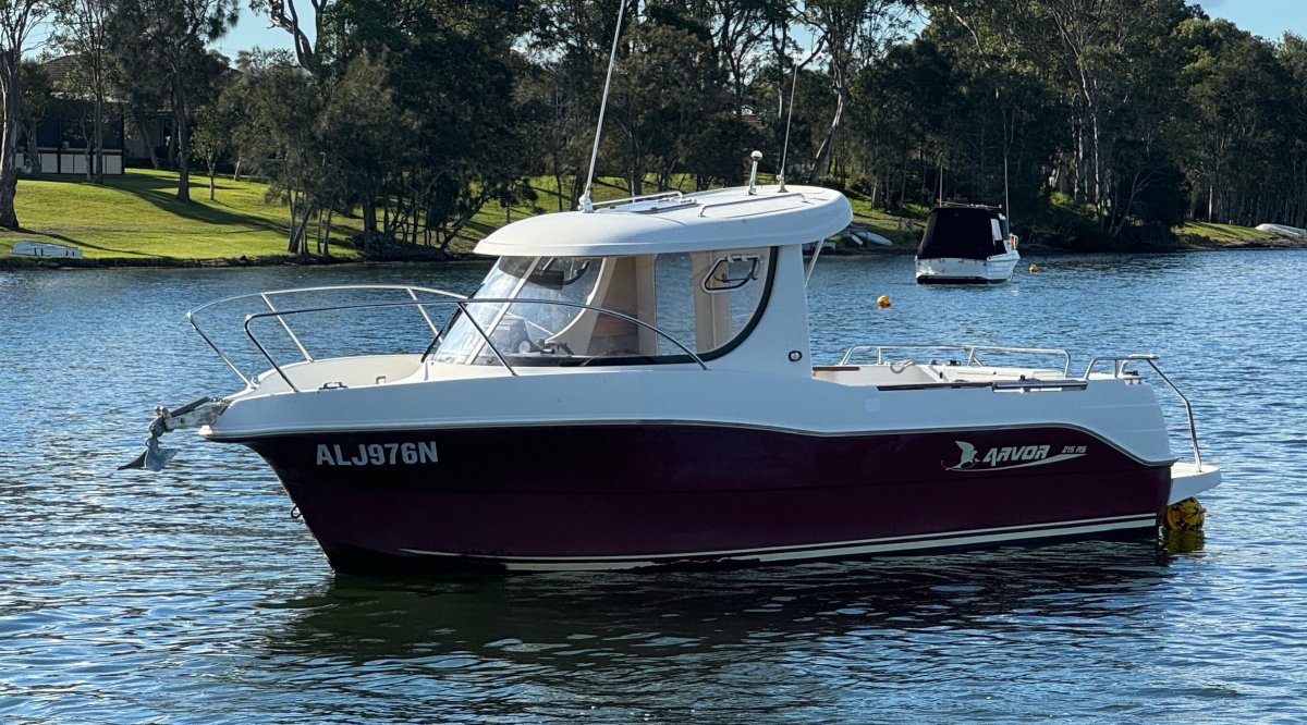 Arvor 21.5AS Diesel shaft drive