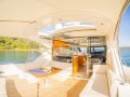Riviera 6000 Sport Yacht