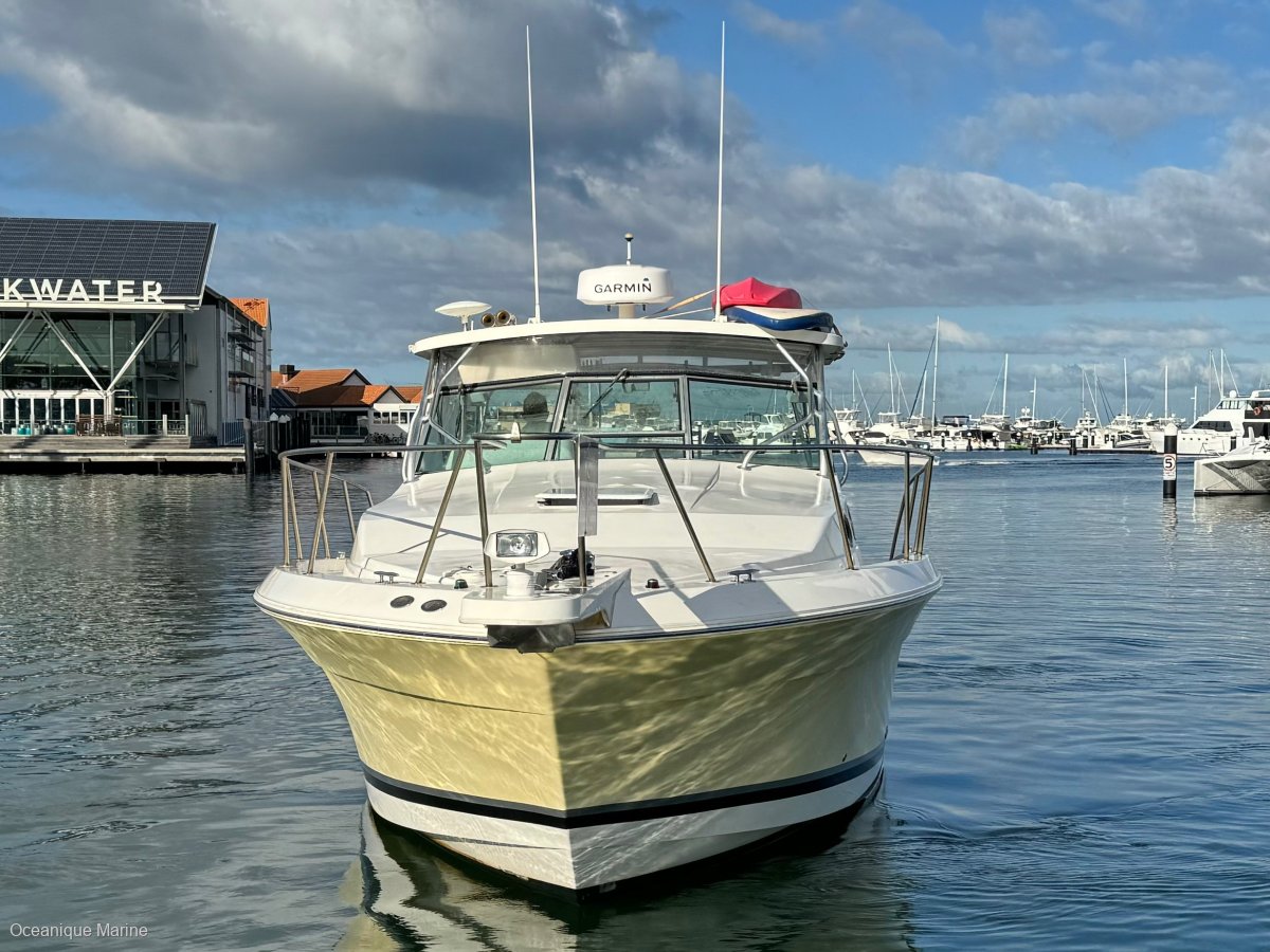 Wellcraft 330 Coastal Twin Diesel Shaft Drives With Hillarys Marina Pen