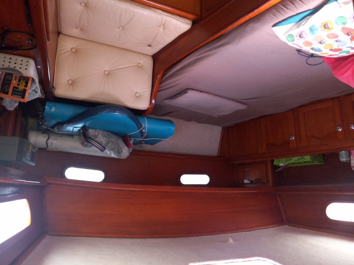 Jim Young 43 Young 43, Luxury cruising yachts