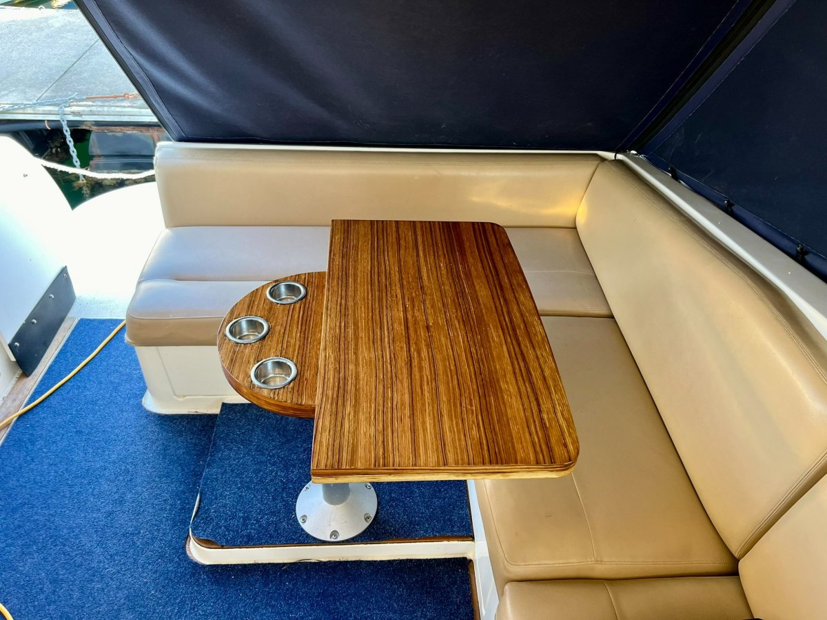  Mustang 32 Sports Cruiser Boat Brokers of Tasmania