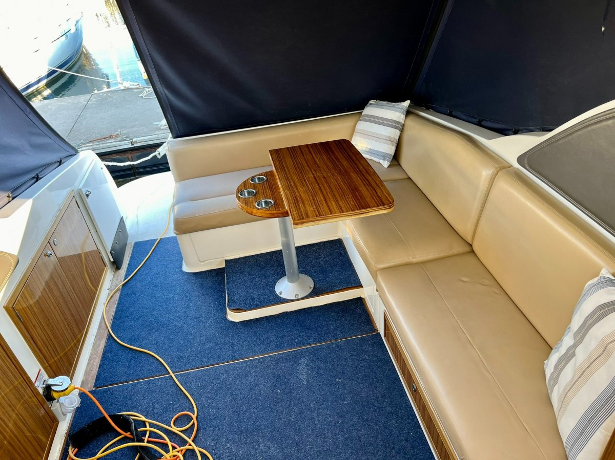  Mustang 32 Sports Cruiser Boat Brokers of Tasmania