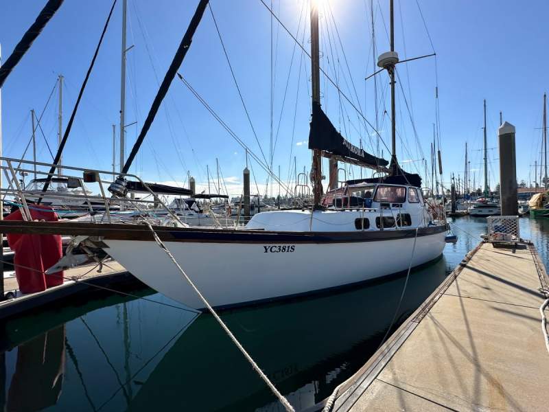 Roberts Mauritius 43 48ft with Bowsprit