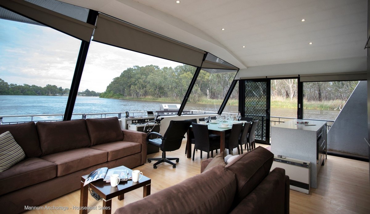 Aqua Dreaming, 4 Bed Two Bath Commercial Houseboat