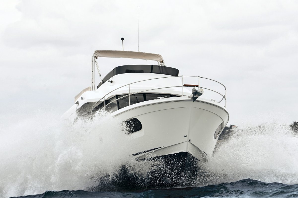 New Beneteau Swift Trawler 35