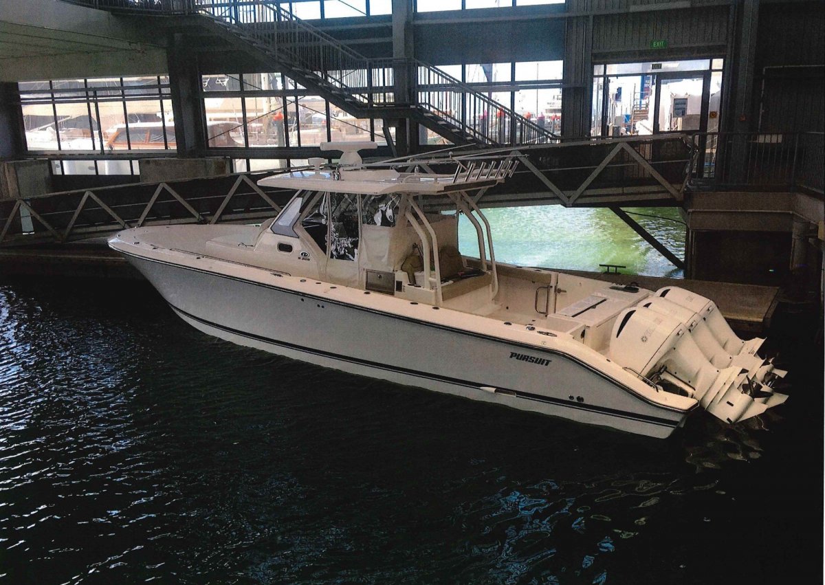 Pursuit S368