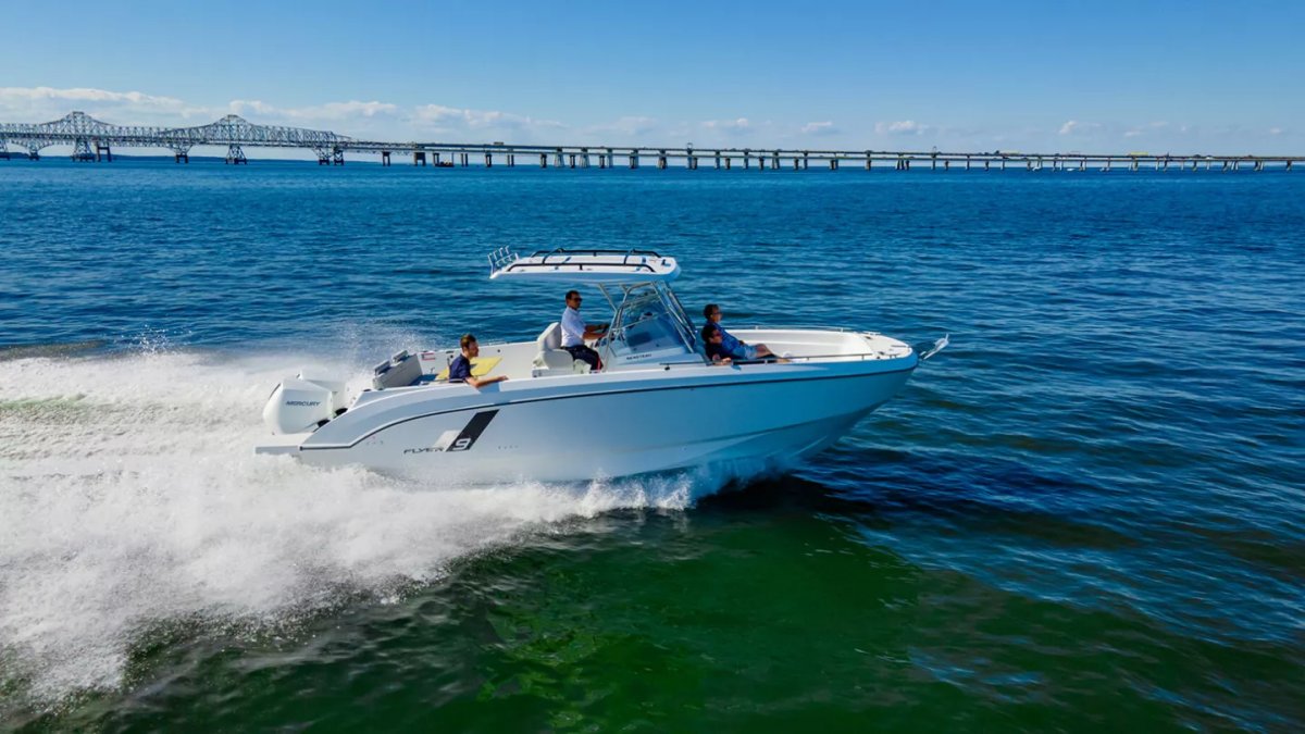 New Beneteau Flyer 9 Spacedeck