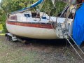 Hutton 24 Trailer Sailor Lift Keel Enclosed toilet(Brisbane)