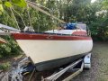 Hutton 24 Trailer Sailor Lift Keel Enclosed toilet(Brisbane)
