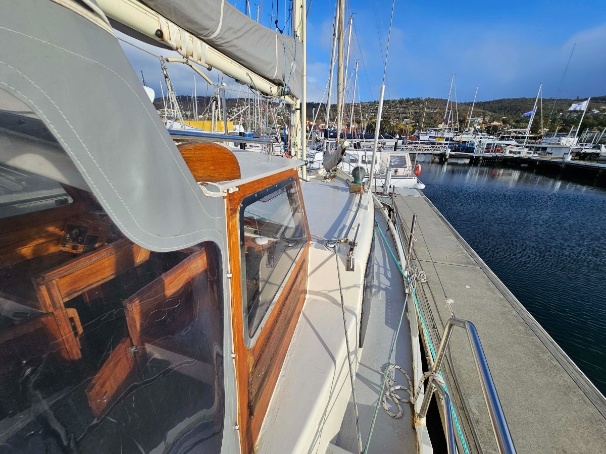 John Pugh 42 Pilot-house Cutter Golden Haze