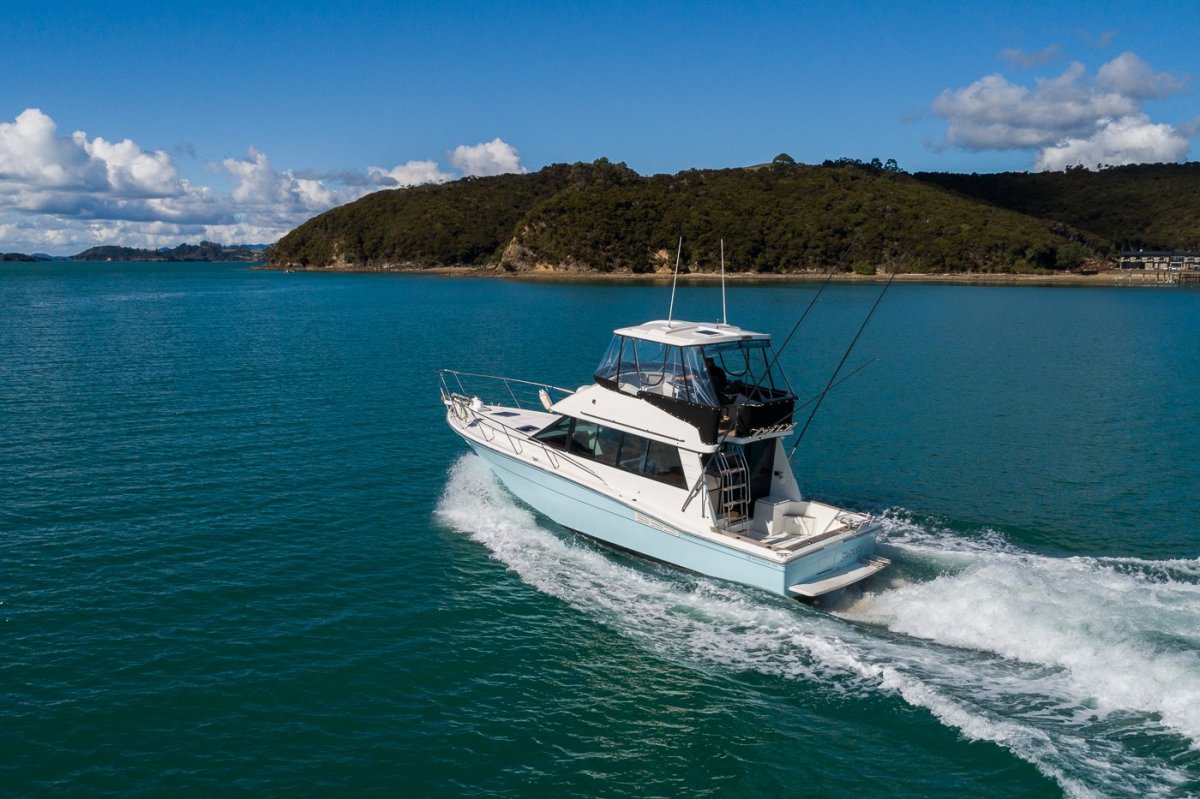 Riviera 38