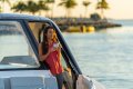 New Sea Ray 370 Sundancer OB:Full walk through screen