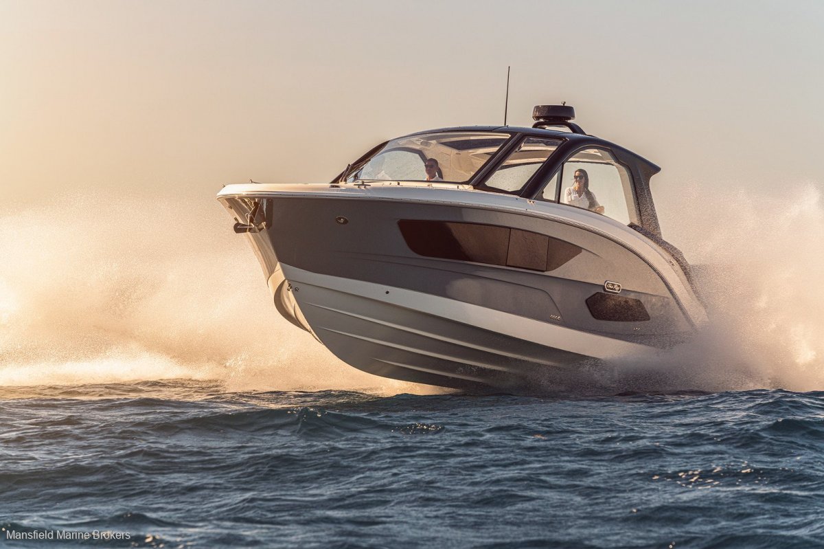 New Sea Ray 370 Sundancer OB:Truly senastional