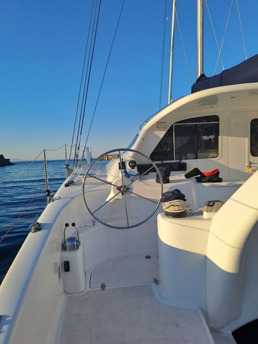 Fusion Catamarans 40 Lengthened too 13.1 meters:Port aft